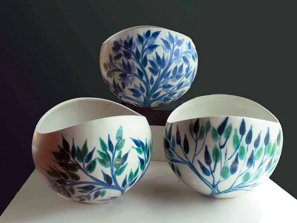 Three Large Salad Bowls in Blue Green Leaf